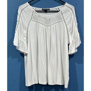 Cable And Gauge White Rouched Shoulder Top Blouse Lace Detail Women Medium